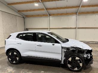 Volvo EX30 69kWh 200kW Single Motor Extended Range Plus picture 2