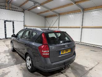 Kia Cee d 1.4 80kW X-Tra ISG Airco picture 12