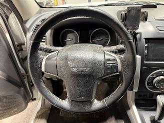 Isuzu D-Max 1.9d 120kW Automaat Extended Cab X-Country picture 27