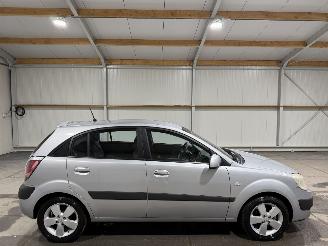 krockskadad bil auto Kia Rio 1.4 71kW Airco X-Tra 2007/8