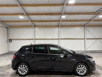 damaged passenger cars Renault Mégane 1.2TCe 96kW Limited 2018/4