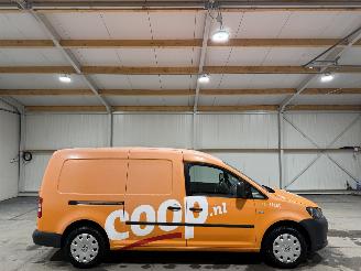 krockskadad bil bedrijf Volkswagen Caddy maxi 1.6TDI 75kW Cargocool BMT 2017/5