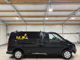 skadebil bedrijf Volkswagen Transporter 2.0TDI 81kW L2H1 Comfortline 2024/8