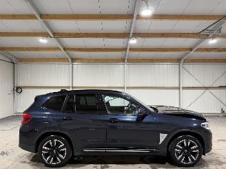 Coche accidentado BMW iX3 80kWh 210kW High Executive Pano MemorySeat Volleder 2021/12
