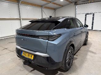 Peugeot e-3008 73kWh 157kWh GT Avantage 210 picture 6