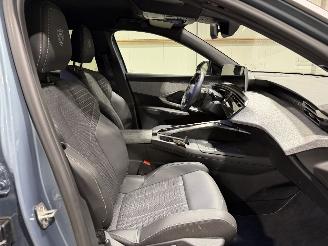 Peugeot e-3008 73kWh 157kWh GT Avantage 210 picture 45