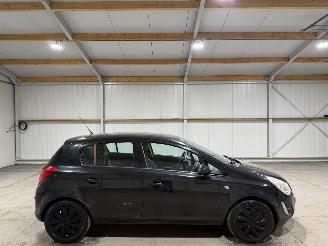 Damaged car Opel Corsa 1.4-16V 74kW Anniversary Edition 2012/5