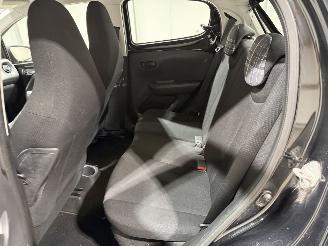 Peugeot 108 1.0e-VTi 50kW Airco Active picture 20