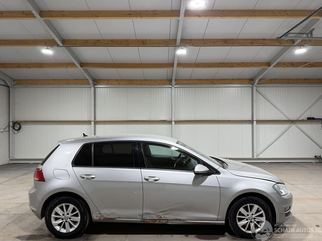 Volkswagen Golf 1.2TSI 77kW Clima Navi Camera  Highline