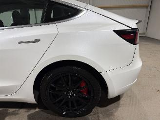 Tesla Model 3 75kWh 340kW AWD Performance picture 15