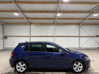 Schadeauto Volkswagen Golf 1.0TSI 81kW Comfortline Business 2017/10