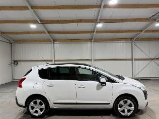 Schadeauto Peugeot 3008 1.6THP 115kW Automaat Active Pano 2013/4