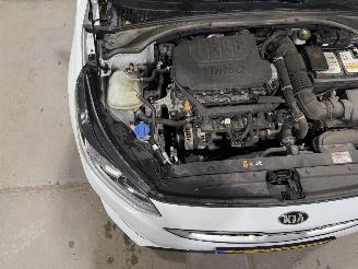 Kia Ceed 1.5T-GDI 118kW GT-Line Business Edition picture 26