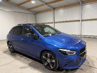 Mercedes B-klasse 180 100kW Automaat Luxury Line Pano picture 2