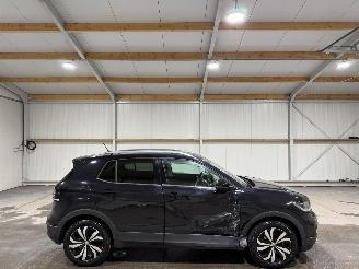 damaged passenger cars Volkswagen T-Cross 1.0TSI 85kW Automaat Style 2019/10