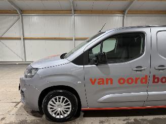 Citroën Berlingo 1.5BlueHDI 73kW Driver picture 13