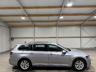 uszkodzony samochody osobowe Volkswagen Passat 1.5TSI 110kW Automaat Business 2020/10