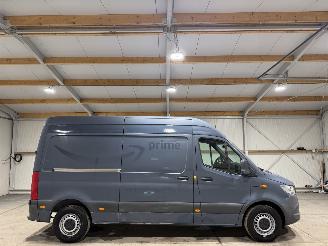 krockskadad bil bedrijf Mercedes eSprinter 55kWh L2-H2  Automaat 2021/7