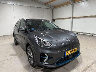 Kia e-Niro 64kWh 150kW Automaat DynamicPlusLine picture 3