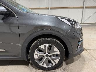 Kia e-Niro 64kWh 150kW Automaat DynamicPlusLine picture 19