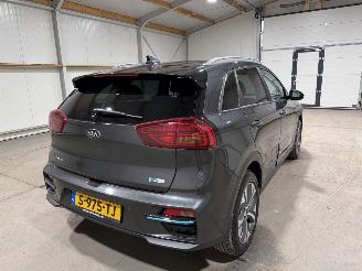 Kia e-Niro 64kWh 150kW Automaat DynamicPlusLine picture 6