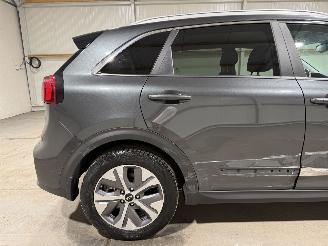 Kia e-Niro 64kWh 150kW Automaat DynamicPlusLine picture 13