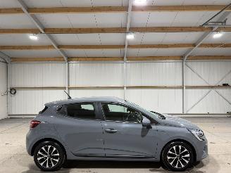 Voiture accidenté Renault Clio 1.0TCE 67kW Zen 2021/8