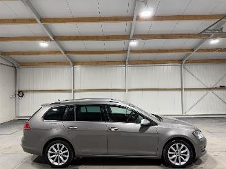 uszkodzony samochody osobowe Volkswagen Golf Variant 1.6TDI 81kW Connected Series 2017/1