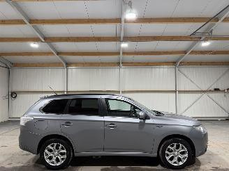 Unfallwagen Mitsubishi Outlander 2.0PHEV 89kW Automaat Executive Edition 2014/10