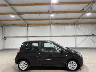 uszkodzony samochody osobowe Renault Twingo 1.2-16V 55kW Automaat Initiale Airco 2008/7