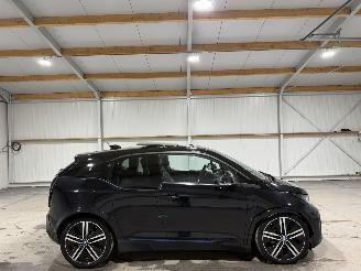 Schadeauto BMW i3 42kWh 135kW Clima Navi S Pano 2019/1