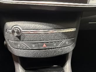 Peugeot 308 1.2PT 81kW Active Airco picture 19