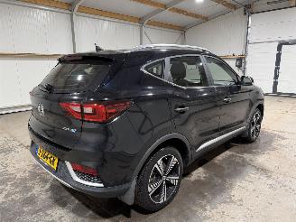 MG ZS 45kWh 105kW Pano Leder Luxury picture 5
