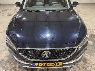 MG ZS 45kWh 105kW Pano Leder Luxury picture 20