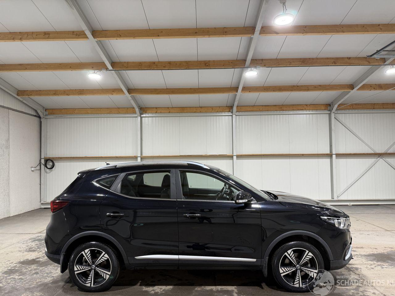 MG ZS 45kWh 105kW Pano Leder Luxury