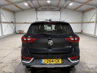 MG ZS 45kWh 105kW Pano Leder Luxury picture 7
