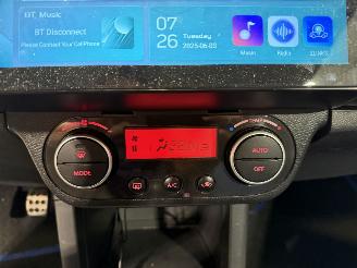 Suzuki Swift 1.6 92kW Sport Clima Navi picture 18