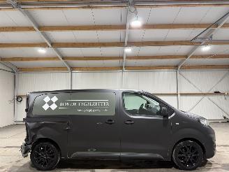 krockskadad bil bedrijf Peugeot Expert 1.5BlueHDI 75KW Standard Premium 2022/1