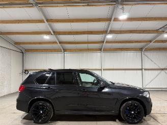 Vaurioauto  passenger cars BMW X5 X-DRIVE40E 180kW Hybrid Automaat Pano High Executive 2015/11