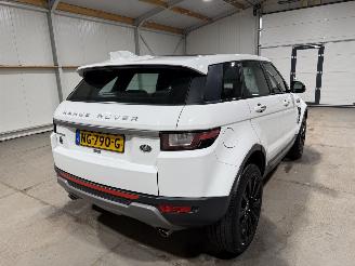 Land Rover Range Rover Evoque 2.0TD4 110kW Automaat Urban Series SE picture 6