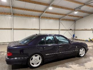 Mercedes E-klasse 5.5V8 260kW 55AMG picture 5