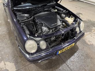 Mercedes E-klasse 5.5V8 260kW 55AMG picture 23