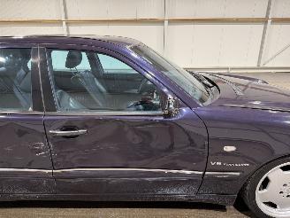 Mercedes E-klasse 5.5V8 260kW 55AMG picture 26