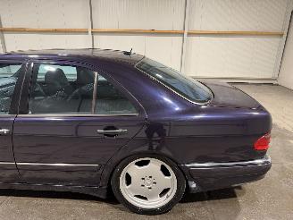 Mercedes E-klasse 5.5V8 260kW 55AMG picture 27