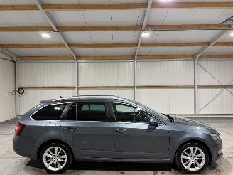 Vaurioauto  passenger cars Skoda Octavia 2.0TDI 110kW Automaat Style Business 2019/1