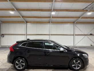 skadebil auto Volvo V-40 2.0D2 88kW R-Design Business 2015/9