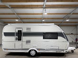 skadebil caravan Hobby  Excellent 460 SL Luiffel Mover ALS NIEUW 2025/11