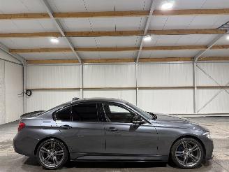 skadebil auto BMW 3-serie 320i 135kW Automaat Luxury Edition 2019/2