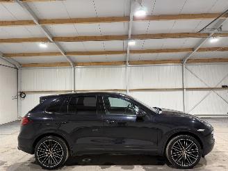 uszkodzony samochody osobowe Porsche Cayenne 3.0D 176kW Automaat AWD Volleder 2011/2