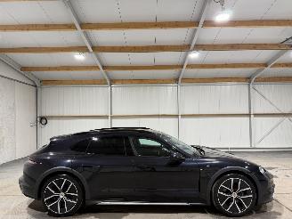 Unfallwagen Porsche Taycan Cross Turismo 4 105kWh AWD 320kW Luchtvering Pano 2024/8